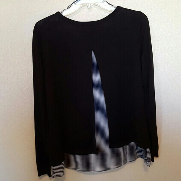 *SOLD*  Sweater - Picture 2 of 3