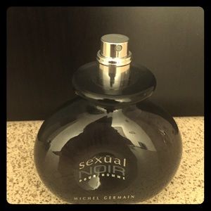 Sexual Noir Pour Homme