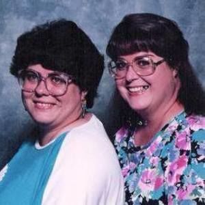 Meet your Posher, Lora