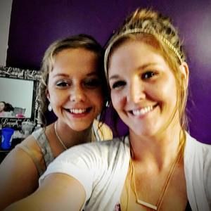 Meet your Posher, Clarissa