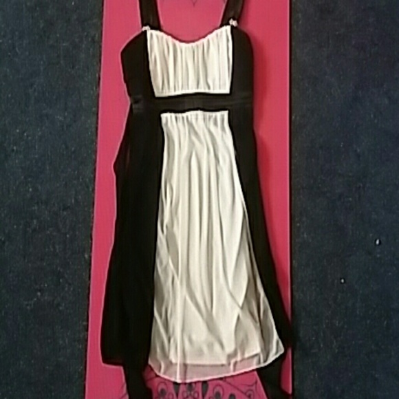 DEB PROM DRESS white and black fit and flare