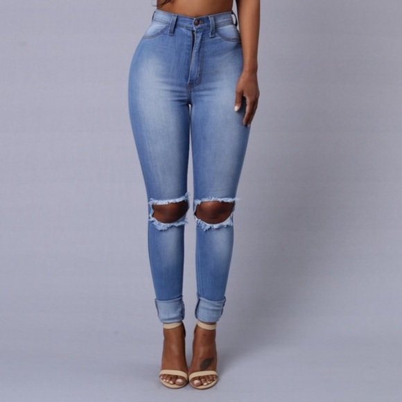 High-waisted Light Blue Knee Out Super SkinniesNWT