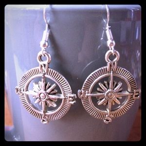 🍂Compass Earrings