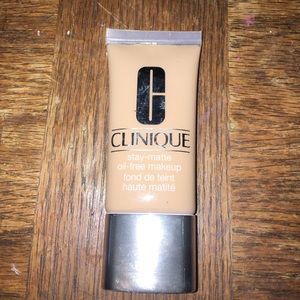 BRAND new Clinique foundation!!