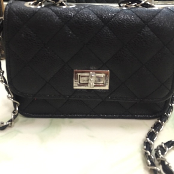 Cross body - Picture 2 of 4