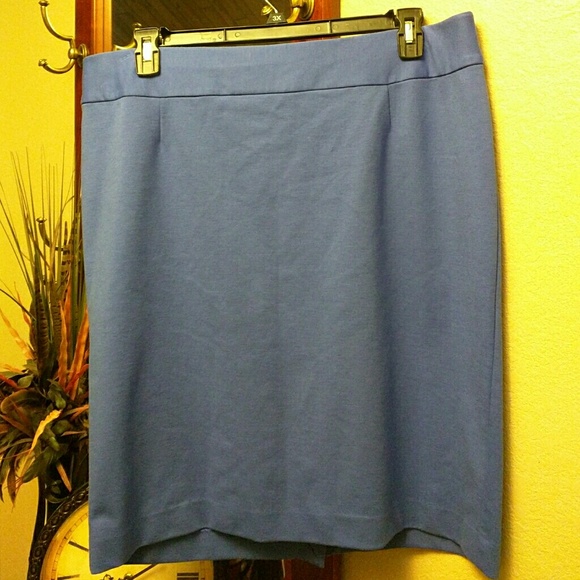 ❌SOLD❌ LB Ponte Knit Pencil Skirt