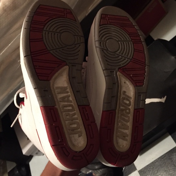 SOLD ON Ⓜ️ercari Jordan retro 2s - Picture 2 of 4