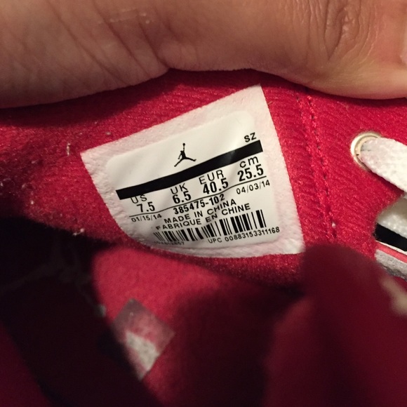 SOLD ON Ⓜ️ercari Jordan retro 2s - Picture 4 of 4