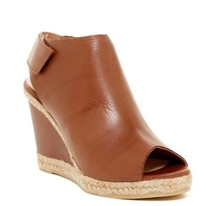 Andre Assous Beatrice Cognac Wedge Sandal 38 8