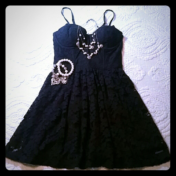 Abercrombie & Fitch Dresses & Skirts - ABERCROMBIE & FITCH XS NAVY BLUE LACE MINI DRESS