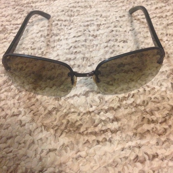 Gucci sunglasses. new. Made in Italy. Never used❤️ main image 4