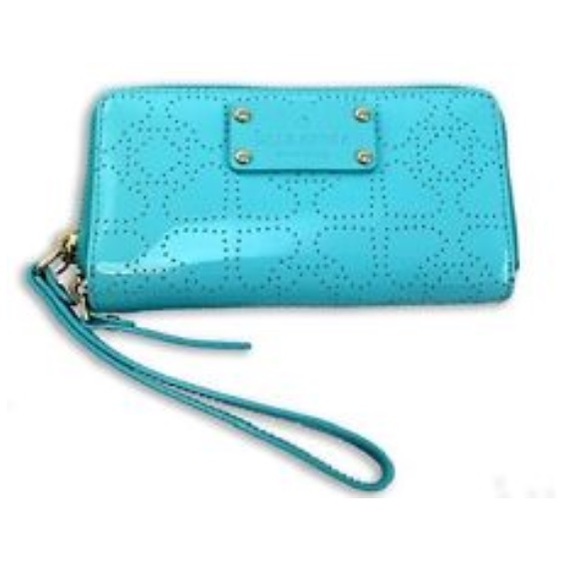 kate spade Handbags - Kate spade wristlet