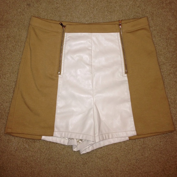 Forever 21 Pants - High waisted shorts