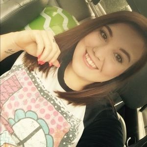 Meet your Posher, Abigail