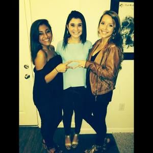 Meet your Posher, Adriana