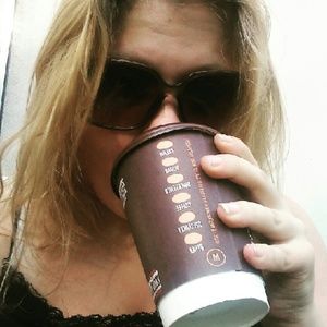 Meet your Posher, Tabitha