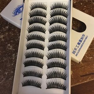 Thick False eyelashes!!!