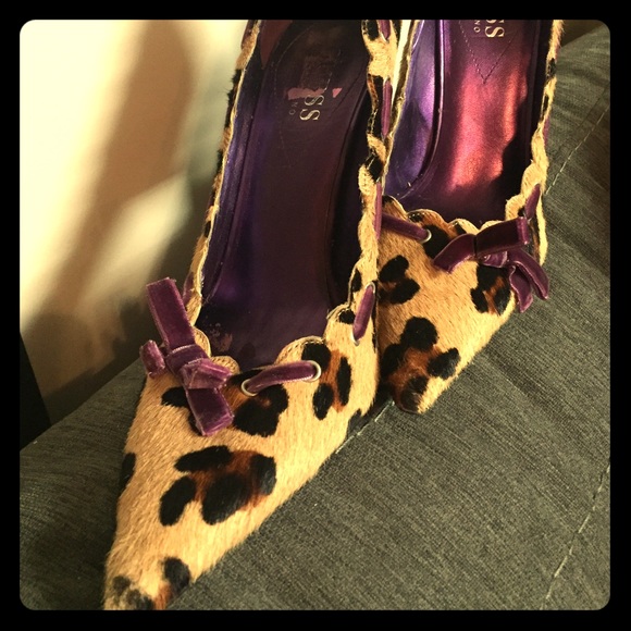 Leopard Guess stilettos