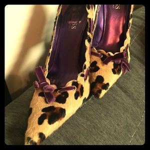Leopard Guess stilettos
