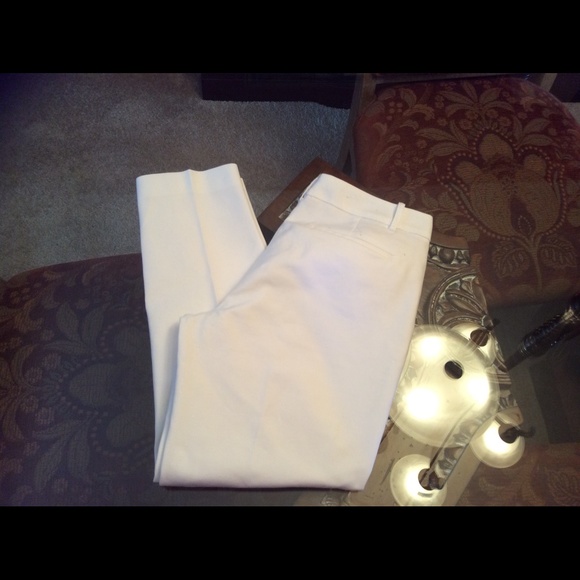 White Cotton Stretch Ankle Pants (Like New) - Picture 3 of 3