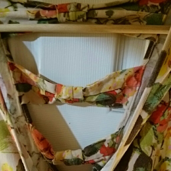 Floral Bow Bodycon Dress - Picture 2 of 3