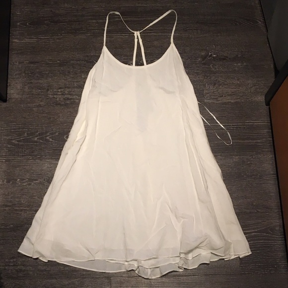 Cute white flowy dress!