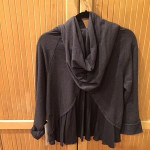 Lululemon Pull me over hoodie charcoal grey