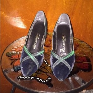 Flash makes weird glare black suede cloth material