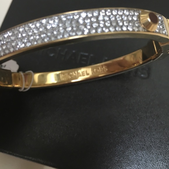 😍Last one! New! 🎉HP 8/22 🎉Michael Kors Bracelet - Picture 5 of 6