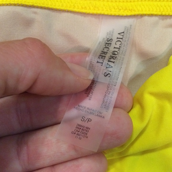 Gorgeous yellow bikini with bling - Picture 3 of 4