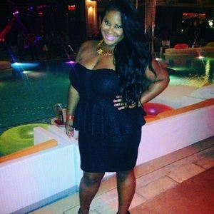 🛍ON SALE TODAY 🛍. Sexy Strapless Pelham dress