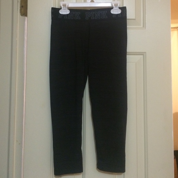 XS PINK Ultimate yoga crop leggings!
