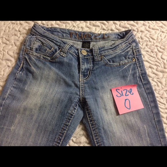 Jeans - Picture 2 of 3