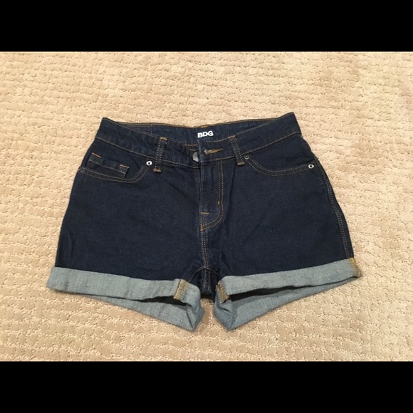 Urban Outfitters BDG Alexa mid rise shorts - Picture 2 of 3