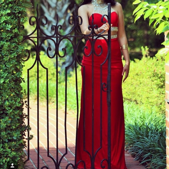 Authentic Two Piece Red Faviana Gown Prom Formal - Picture 4 of 4