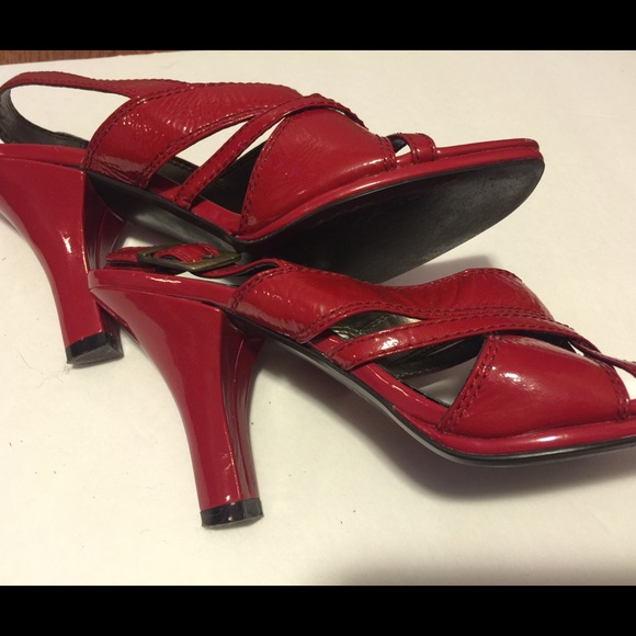 Shoe - Picture 2 of 4