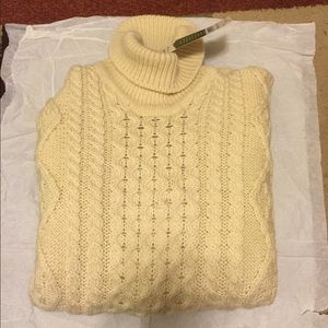 Carraig Donn - Irish Aran Sweater - Large