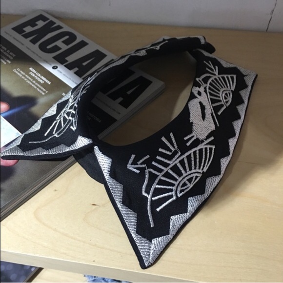 ❌SOLD❌Style Mafia embroidered removeable collar - Picture 4 of 4