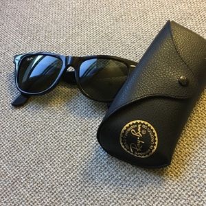 Ray Ban Wayfarer sunglasses