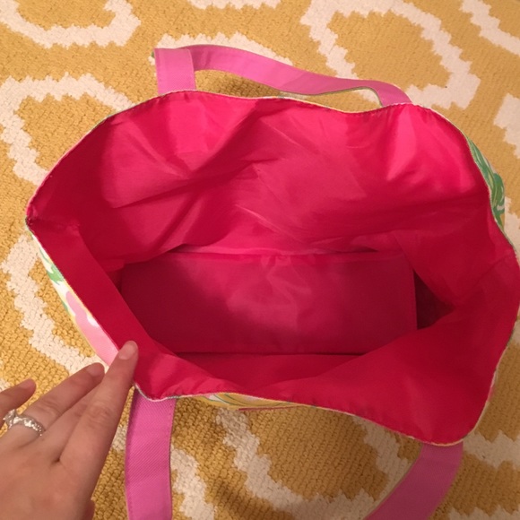 Lilly Pulitzer for Estée Lauder Tote - Picture 3 of 4