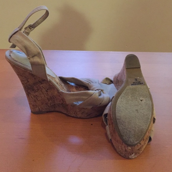 Great nude Wedges size 8! - Picture 3 of 3