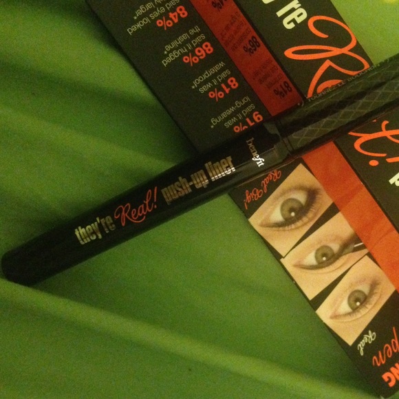 Benefit Cosmetics They're Real Push Up Liner - Picture 2 of 3
