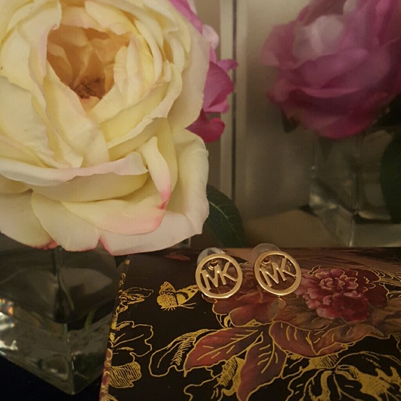 MK  fashion earrings