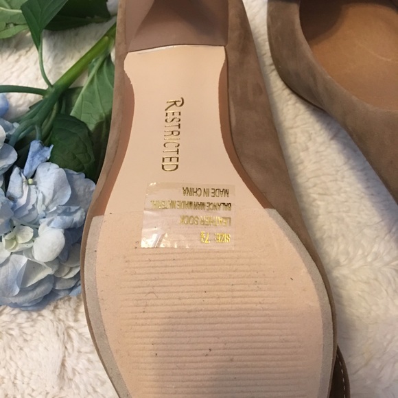 💞NWOT. These Restricted pumps are gorgeous! 💞 - Picture 3 of 4