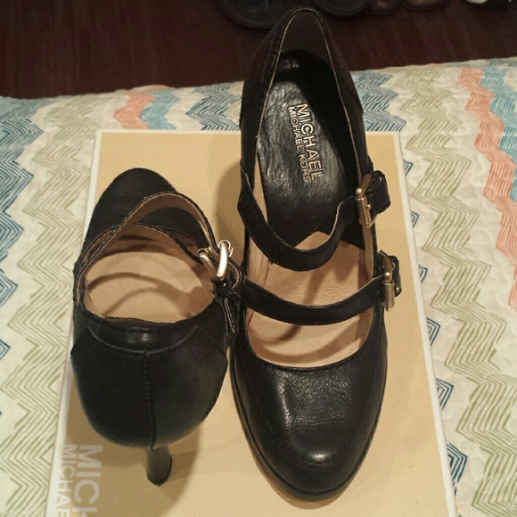 Michael kors black pumps sz 8M