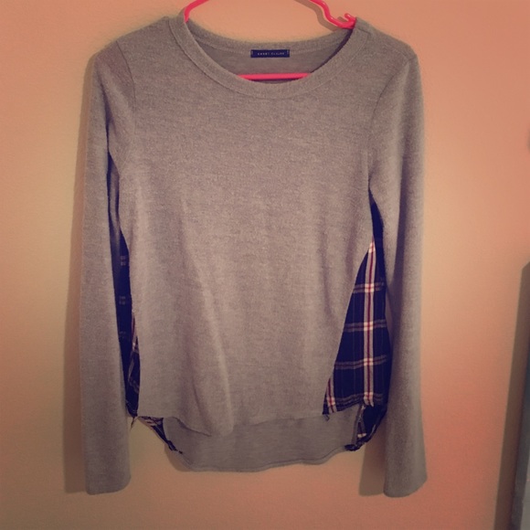 Long sleeve with plaid inlaid