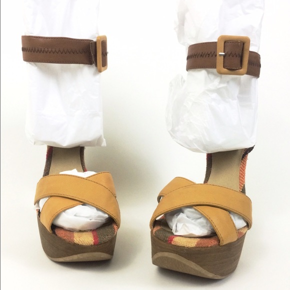 Peep toe strap heels 🔵 - Picture 2 of 4