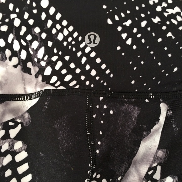 Lululemon Wunder Under Static Mist Crop iii Size 2 - Picture 4 of 4