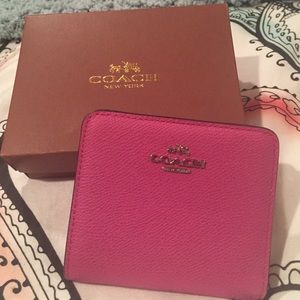 NEW WITH BOX Coach wallet