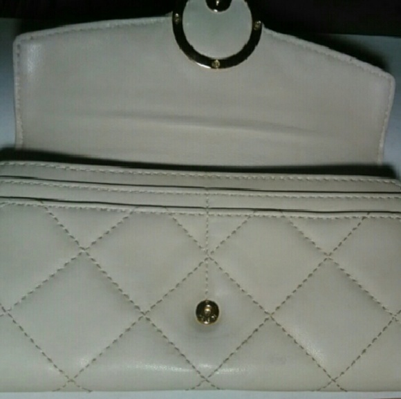 Michael Kors Continental Wallet - Picture 3 of 4